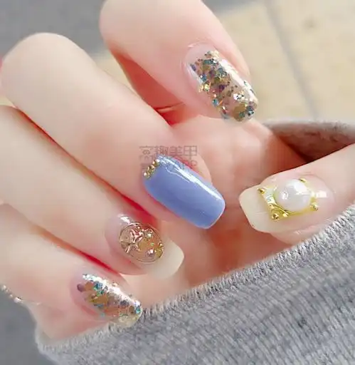 头版美甲ins上最近流行什么美甲呢