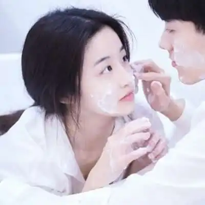 情侣第一次mua,男生就有这3表现,丫头别炸毛,他是宝藏男孩