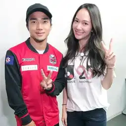 泰国梅西一战成名他的绯闻女友更是人见人爱