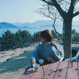 有没有类似这种的头像