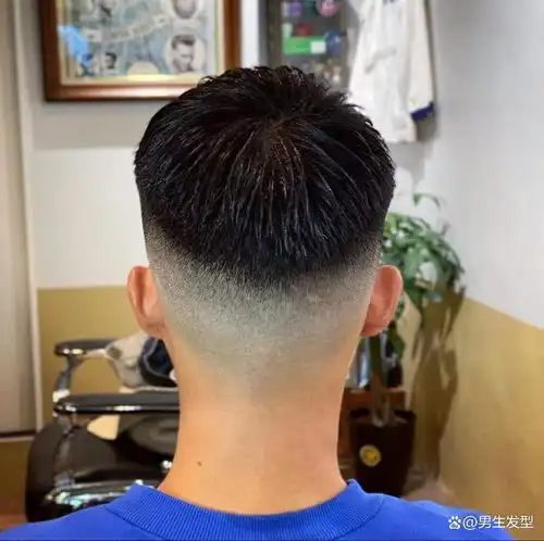 2024年男生必剪的4款时尚发型推荐