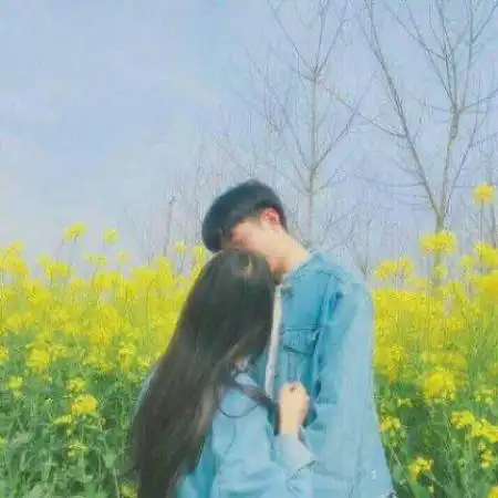 幸福甜蜜情侣头像图片,爱情是美好的东西