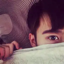 这图有女生情侣头像吗