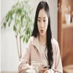 李盈盈未来的秘密开播双面演技诠释逆袭之路