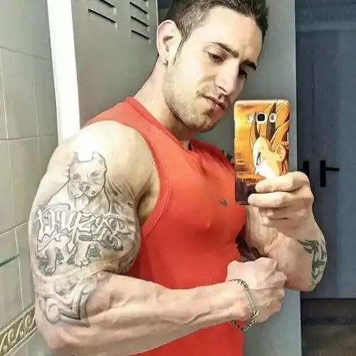 为什么肌肉型男都迷恋花臂纹身这才是开挂的人生