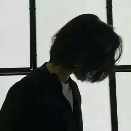 qq情侣头像黑白一男一女高冷,满脑子都是你