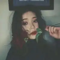 酷酷的女生头像