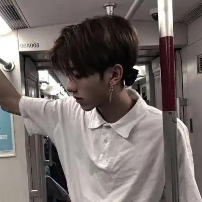 超酷男生头像真人留给那些深爱的人吧