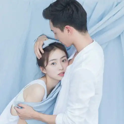 情侣头像和网名配个性签名一套的