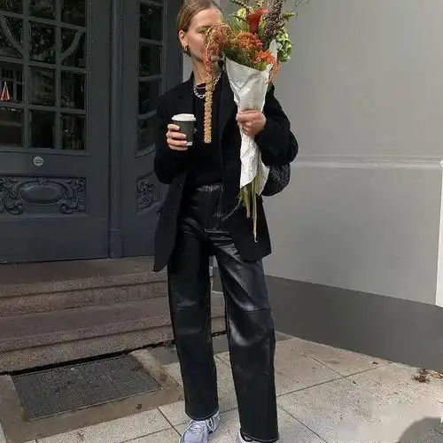 教你美生活的极简主义,博主marie的衣柜几乎只有黑白灰