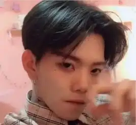 抖音男版乔碧萝火了摘下口罩无人识,网友这脸得罪了谁