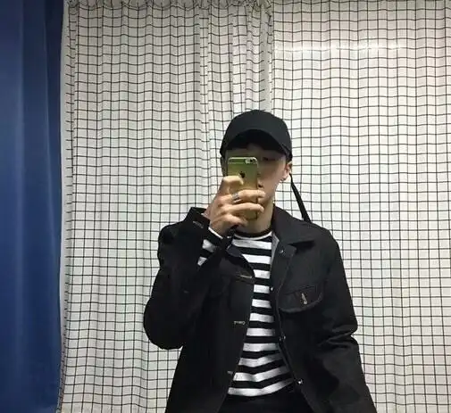啥样的男生从不在朋友圈发自拍听到路人回答,网友好真实