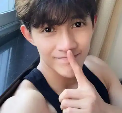 原来大神是美男