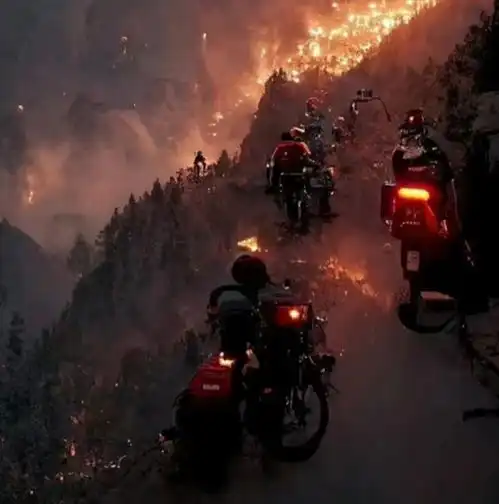 重庆00后烈火骑士龙麻子,一周涨粉233万,身世曝光,惹人泪目