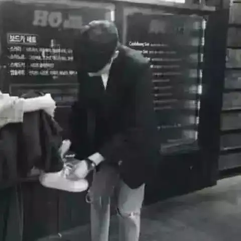 度娘都搜不出的情侣头像,秀出天际,通知被班主任移出群聊