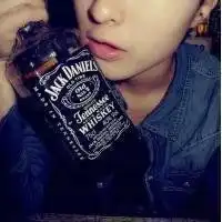 自拍头像男生帅气微信头像图片大全