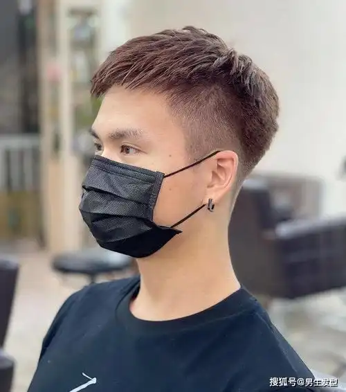 春天最帅气的6款男生发型,无论什么脸型,剪完潮流有气质