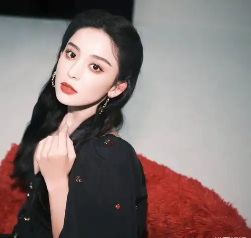 古早穿越剧绾青丝给任嘉伦递本子了,任嘉伦团队很有兴趣