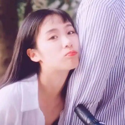 情侣头像人家小拳拳锤你胸口