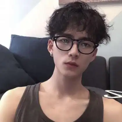 伤心的头像男,没人想过我的感受在呼过我