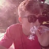 鹿晗趴着的图片微信头像图片大全