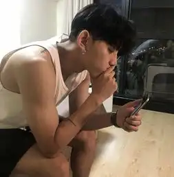在睡前护肤时容易犯的坏习惯,如果你也犯,赶快改掉哦