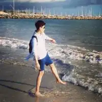 你能不能给我找一些帅气的男生背影头像不带字的