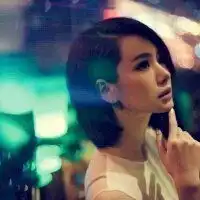 戚薇头像高清图片大全名人戚薇真人头像大图下载