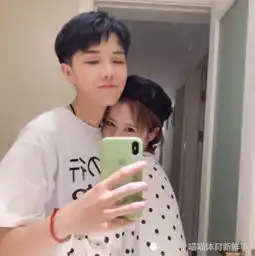 聊天时,男神无视你试试这3个举动比纠缠更靠谱