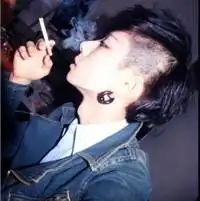跪求男生安静的qq头像,