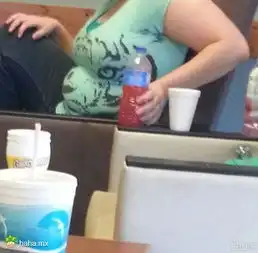 妹子,你衣服上的老虎好立体啊