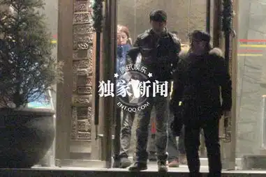 潘粤明餐厅会友不再避世与董洁离婚手续未办完