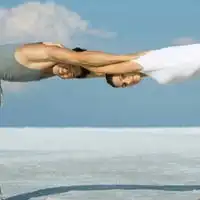 微信情侣头像两个人头对头碰在一起微信头像图片大全