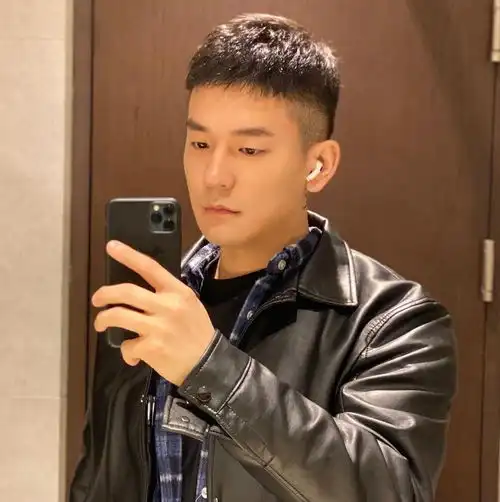 男生留背头发型太油腻,2021剪这些清爽发型,阳光又帅气