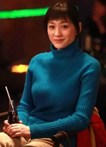 李小冉靠身材能红,却偏玩演技,恋爱流产2次,嫁男闺蜜5年未生育
