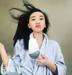 闫妮女儿近照曝光美貌随妈