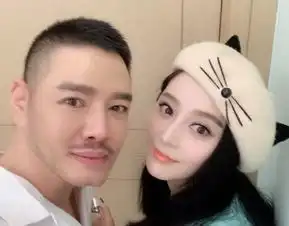 祝福林志玲大婚后,言承旭与范冰冰男闺蜜聚会,当街热聊不断