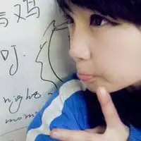 穿校服的女生背景头像微信头像图片大全