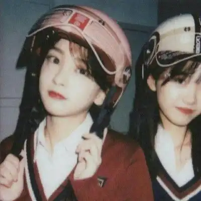 ins真人闺蜜头像要一起从青春走到衰老