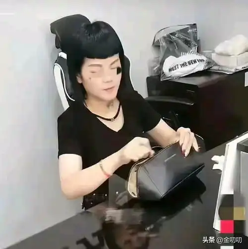浙江9岁男孩事件邻居曝其母亲身份样貌,父亲可恨,都很不靠谱