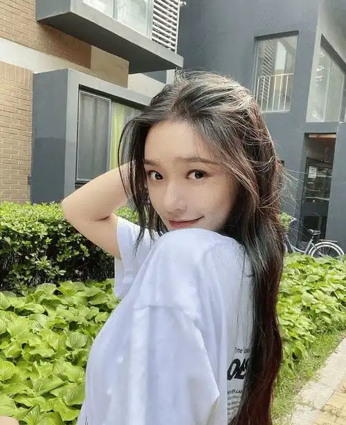 小八卦,刘诗诗,周雨彤白宇帆,林允,欧阳娜娜,胡杏儿网易订阅