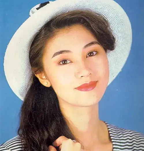 李嘉欣的上位史,和她爱过的5个男人,最让人津津乐道的就是她那丰富的情史