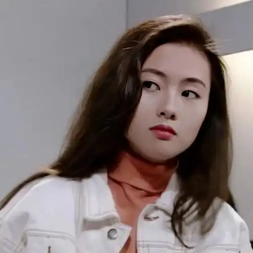 15岁出道,27岁演三级,33岁成影后,她的人生比港剧还精彩