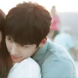 情侣头像两张分开唯美微信头像图片大全