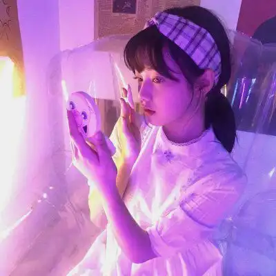 紫色头像女生真人唯美梦幻紫色头像图片大全集