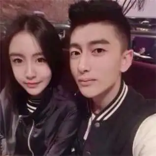 烟花再美只是瞬间,情话再甜也是敷衍
