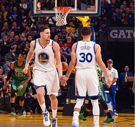 勇士马刺密谋大交易,1换2计划曝光送出维金斯,剑指总冠军