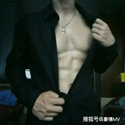 男生腹肌头像帅气撩人不像网图不露脸男生腹肌半身头像真人图片