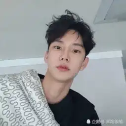 12星座男想亲你的暗示双鱼嘟嘟嘴,摩羯眨眼睛,天蝎厉害了