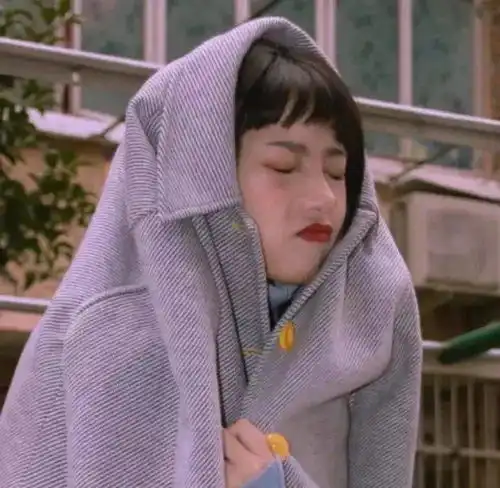 今日可甜可飒女头像